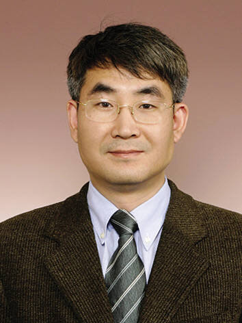 산업통상자원부 국가기술표준원은 국제전기기술위원회(IEC) 양자기술 표준화평가그룹(SEG) 의장에 박성수 한국전자통신연구원(ETRI) 양자기술연구단장이 선임됐다고 6일 밝혔다. <산업통상자원부>